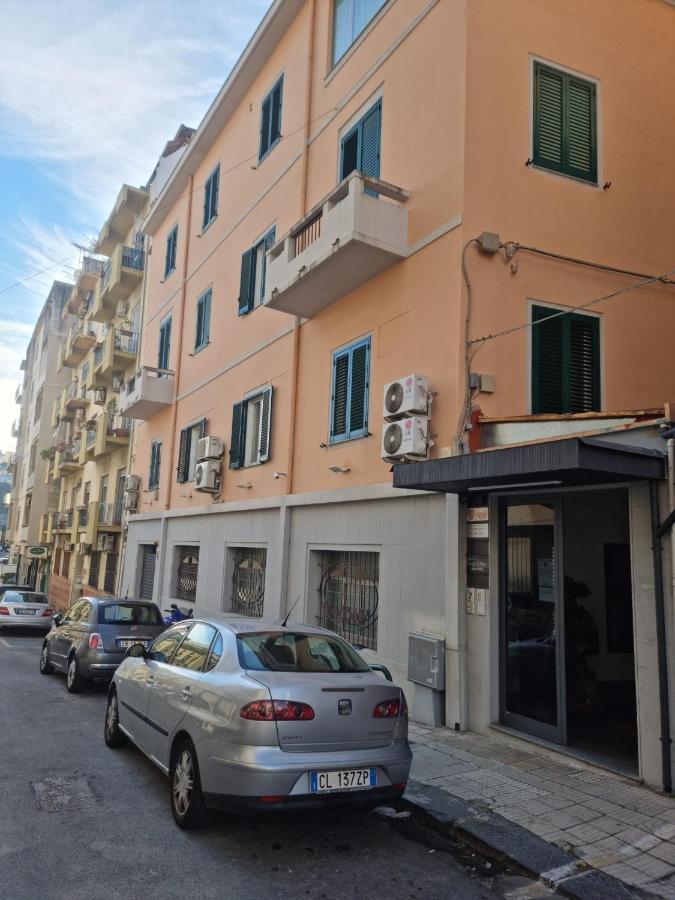 Laura Four Messina Exterior foto